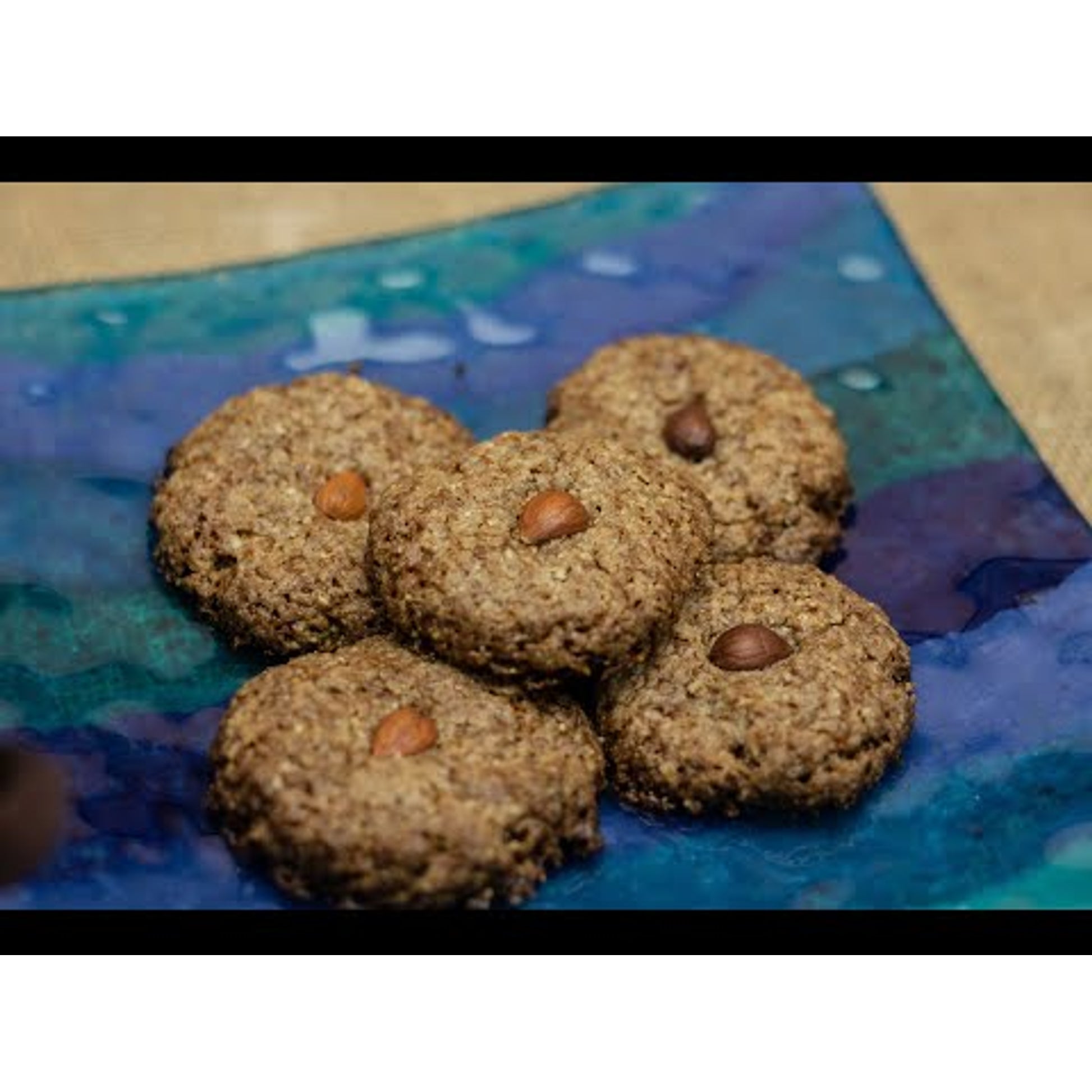 Almond flour cookies using chia seeds